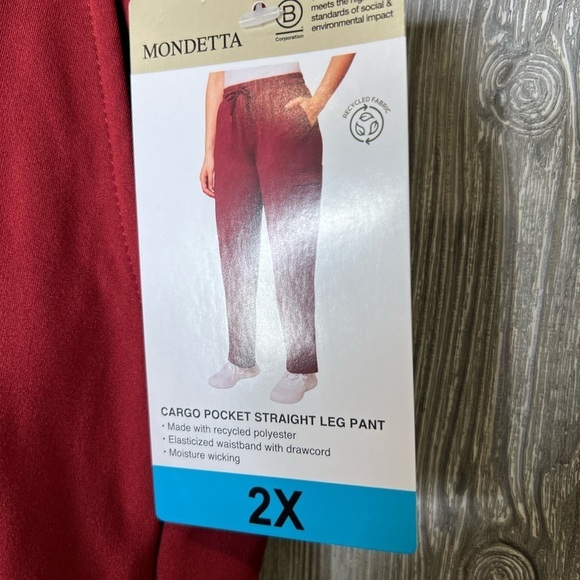 276. NWT Mondetta Ladies' Straight Leg Cargo Pant, Tibetan Red 2X Plus - Picture 4 of 9